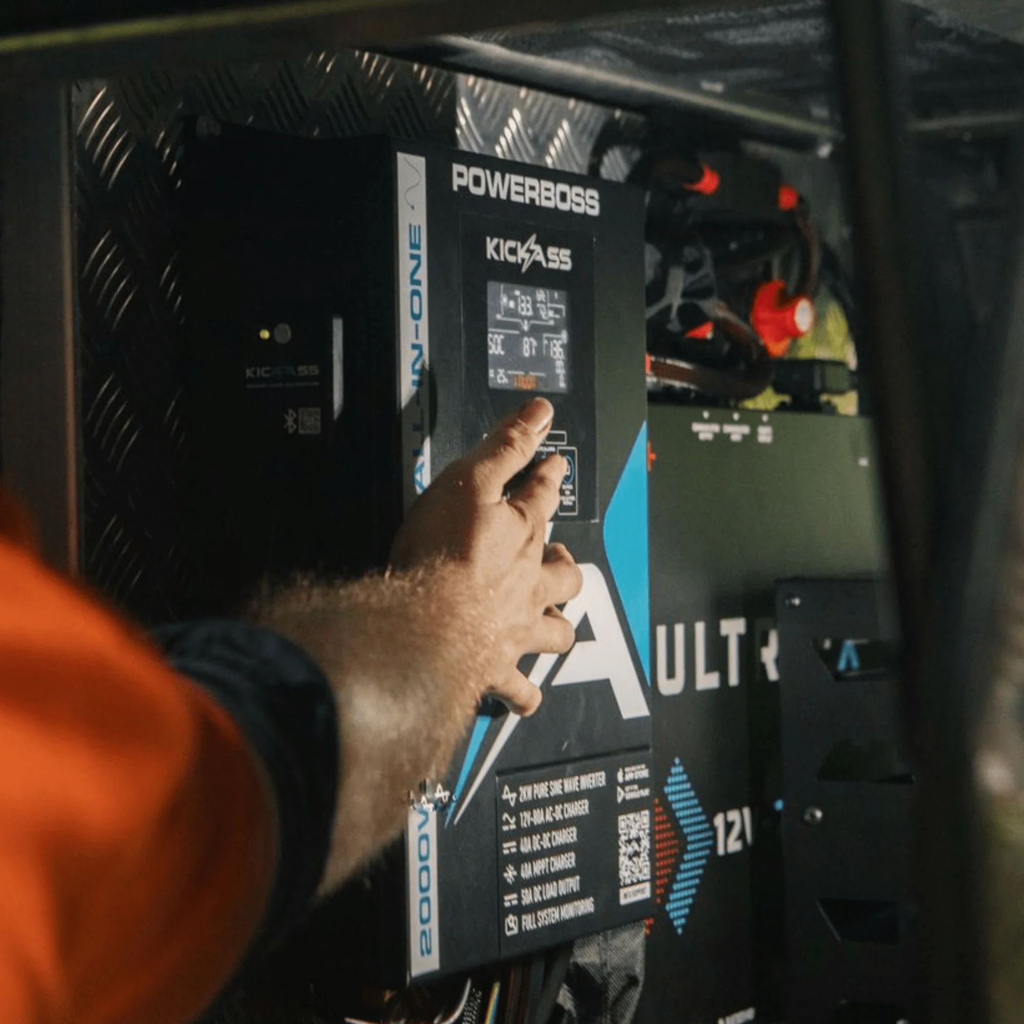 KickAss PowerBoss 2000W All-in-One Power System with Bluetooth, Remote Display and Plug & Play Kit - Image 4