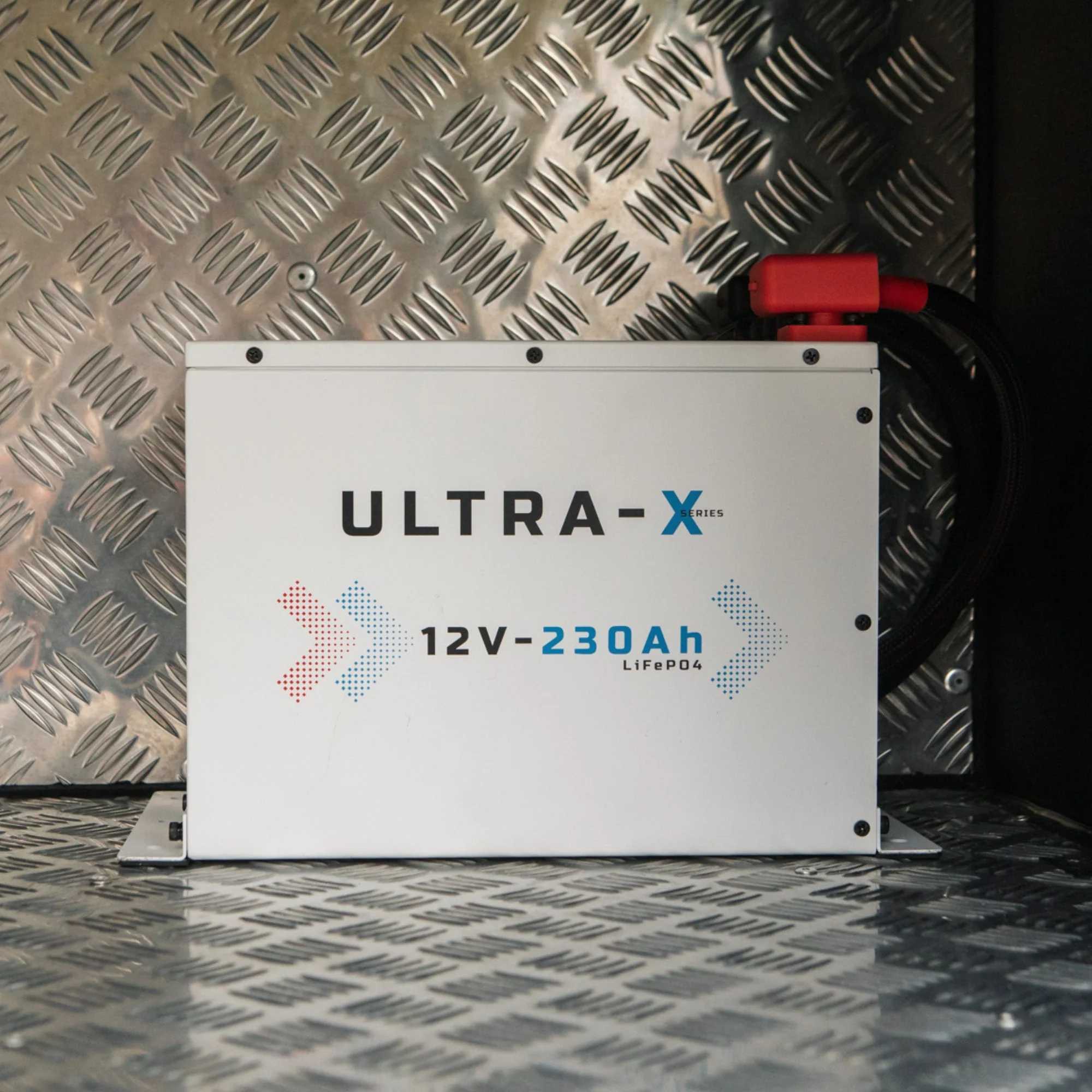 KickAss Smart 12V 230Ah Ultra-X Lithium Compact Deep Cycle Battery LiFePO4 - Arctic White - Image 3