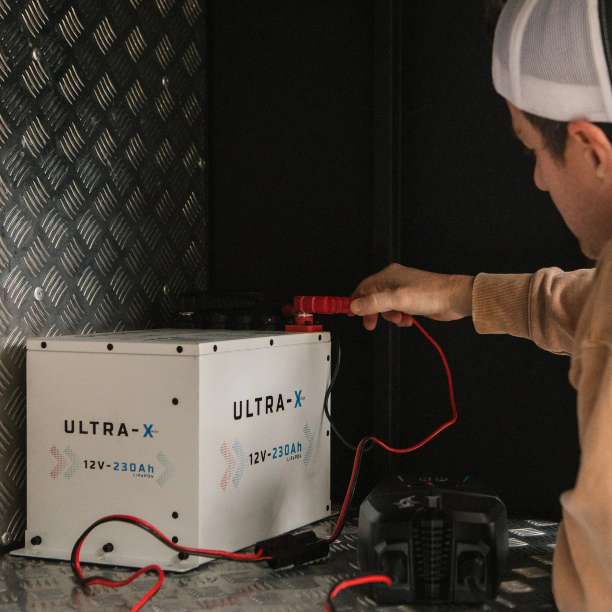 KickAss Smart 12V 230Ah Ultra-X Lithium Compact Deep Cycle Battery LiFePO4 - Arctic White - Image 4